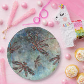 Assiettes En Carton Des libellules pointues en bronze sur un ciel magi (Fête)