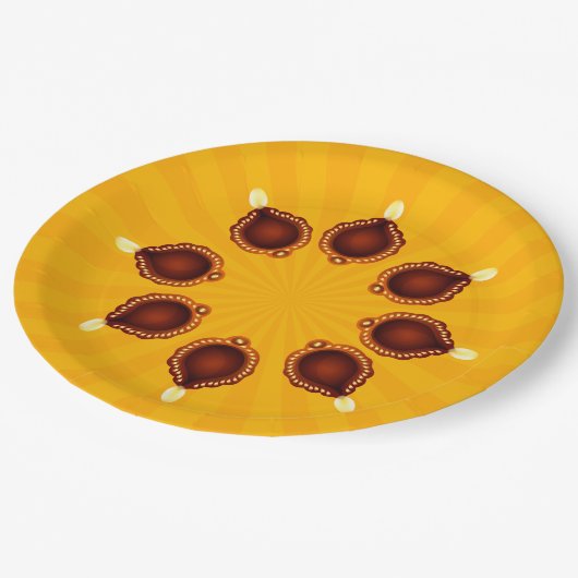 Assiettes En Carton Diwali Diyas avec rayons de soleil jaune (Angle)