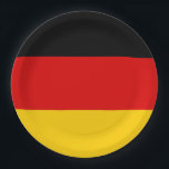 Assiettes En Carton Drapeau de l'Allemagne - Deutschland<br><div class="desc">Le drapeau de l'Allemagne - Deutschland est un tricolore composé de trois bandes horizontales égales affichant les couleurs nationales de l'Allemagne noir,  rouge et or. #allemagne #allemagne #deutschland #berlin #patriotique #drapeau</div>