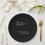 Assiettes En Carton Élégant minimaliste noir et blanc Mariage<br><div class="desc">Élégante Plaques de papier Mariage noir et blanc minimaliste</div>
