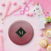 Assiettes En Carton Élégant Rouge Brossé Avec Monogramme Or Simple (Fête)