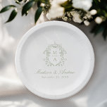 Assiettes En Carton Elégant Sage Chinoiserie Monogram Crest Mariage<br><div class="desc">Ajoutez une touche romantique et personnalisée à votre réception de mariage, fête de fiançailles, douche de couple ou dîner de répétition avec Elegant Sage Green Chinoiserie Plaques en papier Victorian Floral. Les élégantes plaques en papier de mariage sont ornées d'une poitrine de chinoiserie verte à la sauge complexe entourant les...</div>