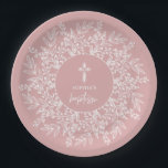Assiettes En Carton Elegant Wreath and Cross Pink Girl Baptism<br><div class="desc">Stylish pink girl baptism paper plates feature a white cross surrounded by a wreath of white leaves and your details in chic lettering. MATCHING items available in our collection.</div>