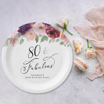 Assiettes En Carton Elégante fête florale 80e anniversaire<br><div class="desc">Élégantes plaques en papier pour sa fête du 80e anniversaire qui présentent "80 & Fabulous" dans un script élégant et bouquets aquarelles de fleurs rouges bordeaux,  roses et violettes.</div>