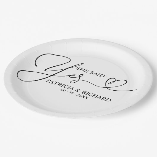 Assiettes En Carton Elle A Dit Oui Belle Partie D'Engagement (Angle)