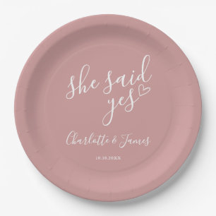 Assiettes En Carton Elle a dit oui Fête de fiançailles Rose Poussiéreu