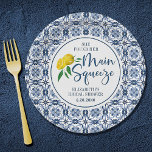 Assiettes En Carton Elle A Trouvé Sa Principale Fête des mariées De Ci<br><div class="desc">Elle a trouvé sa plaque principale de douche à nuptiale pressée. Décoré de citrons et de carrelage bleu italien. Conçu pour vous par Blackberry Boulevard.</div>