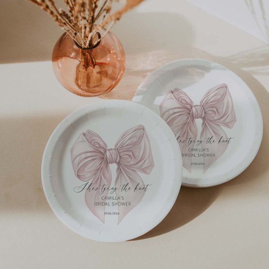 Assiettes En Carton Elle est en train de nouer la Fête des mariées de