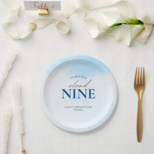Assiettes En Carton Elle est sur la fête prénuptale On cloud 9 Ciel pa