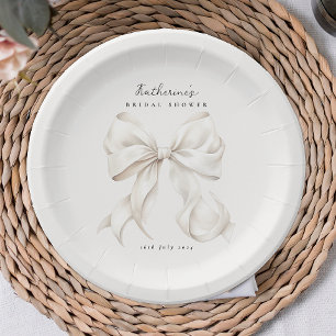 Assiettes En Carton Elle noue le noeud blanc
