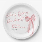 Assiettes En Carton Elle noue le nœud | Fête de mariage au nœud rose (Devant)