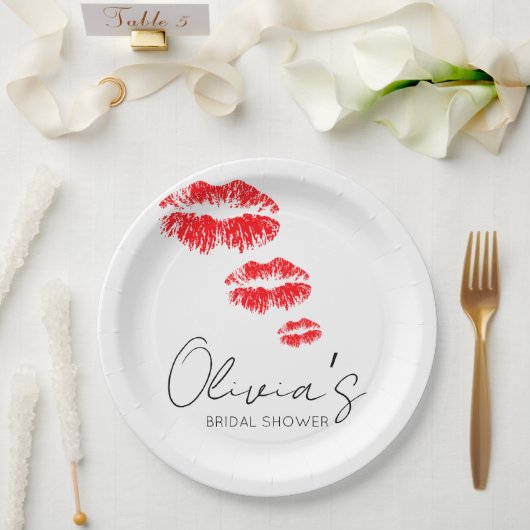 Assiettes En Carton Embrasse la douche nuptiale (Mariage)