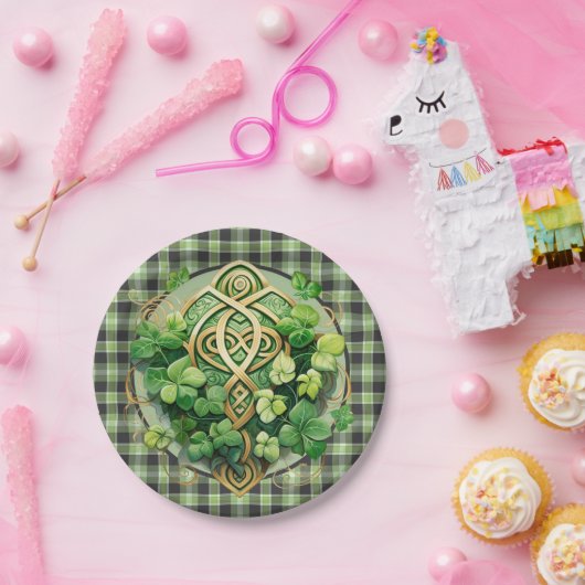 Assiettes En Carton En vichy Vert Et Triskele Celtique (Fête)