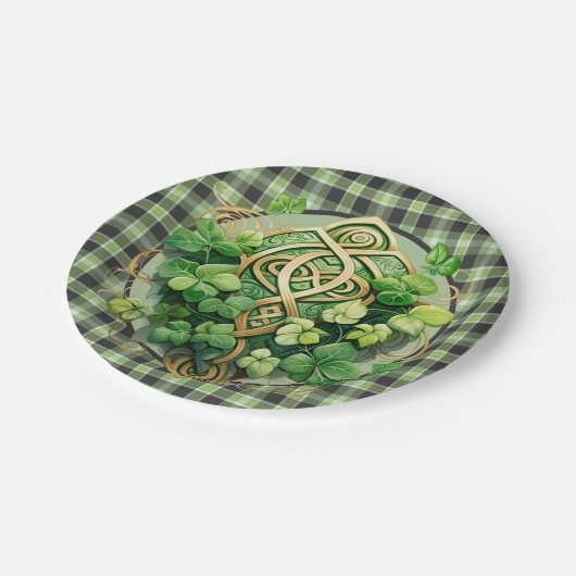 Assiettes En Carton En vichy Vert Et Triskele Celtique (Angle)