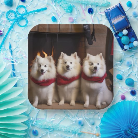 Assiettes En Carton Esquimau américain près de la cheminée Noël (Fête)