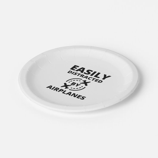 Assiettes En Carton Facilement distrait par les avions amusant pilote  (Angle)