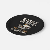 Assiettes En Carton Facilement Distrait Par Les Champignons (Angle)