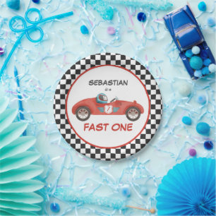 Assiettes En Carton Fast One Red Race Car 1er Décor de fête d'annive