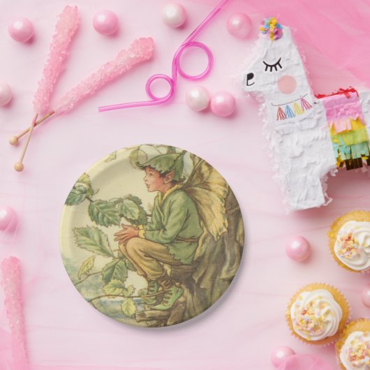 Assiettes En Carton Fée d'orme ailée assise dans un arbre (Fête)