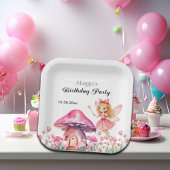 Assiettes En Carton Fée souriante et champignons roses fête d'annivers
