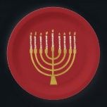 Assiettes En Carton Festif Menorah Hanoukka Céleste bougie Ruby Rouge<br><div class="desc">Faux bougies menorah en feuille d'or pour votre fête Hanoukka. Illustration de la menorah lunaire avec des étoiles blanches recouvertes de bougies célestes sur un socle de bougies menorah en faux or. Menorah élégante étoile Hanoukka illustrée cadeaux de design et produits en papier.</div>