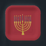 Assiettes En Carton Festive Menorah Hanoukka Bougies Bleues Élégant<br><div class="desc">Faux bougies menorah en feuille d'or pour votre fête Hanoukka. Illustration de la menorah lunaire avec des étoiles blanches recouvertes de bougies célestes sur un socle de bougies menorah en faux or. Menorah élégante étoile Hanoukka illustrée cadeaux de design et produits en papier.</div>