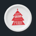 Assiettes En Carton Festive Red Christmas Tree Party<br><div class="desc">Un arbre de Noël rouge gai et amusant répand un message de joie des fêtes avec le message "manger,  boire et être joyeux" dans une typographie amusante et insouciante. Utilisez ces assiettes en papier blanc pour vos dîners de vacances ou une fête de saison.</div>