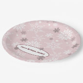 Assiettes En Carton Fête d'anniversaire d'hiver rose pâle (Angle)
