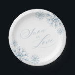 Assiettes En Carton Fête des mariées de neige en amour<br><div class="desc">Célébrez l'amour avec nos plaques de papier Fête des mariées Snow in Love, avec d'élégantes flocons de neige aquarelle en bleu poussiéreux doux. Le script de calligraphie moderne et les accents de parties scintillant argentée ajoutent une touche chic et festive, parfaite pour une douche de mariée hivernale au pays des...</div>