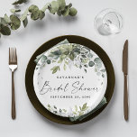 Assiettes En Carton Fête des mariées Verdure Elégant Eucalyptus Boho<br><div class="desc">Le design présente d'élégants eucalyptus,  des branches d'oliviers et d'autres éléments feuillus. "Fête des mariées" est imprimé dans une police design moderne entourée de quelques petits feuilles en chute.</div>