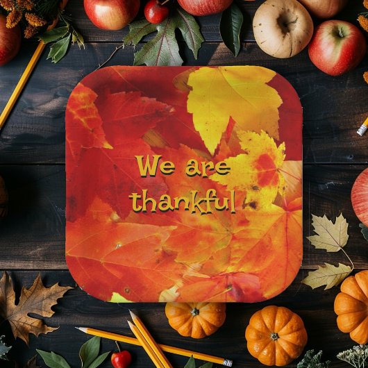 Assiettes En Carton Feuilles d'automne rouge bon thanksgiving