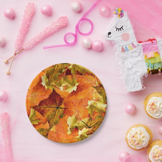 Assiettes En Carton Feuilles d'automne tombées (Fête)