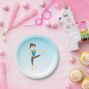 Assiettes En Carton Fille de yoga en pose étendue de la main au pied