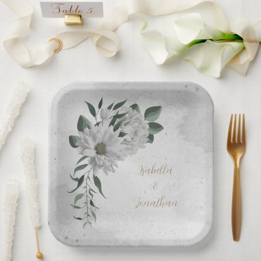 Assiettes En Carton fleurs blanches romantiques & feuilles verts (Mariage)