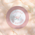 Assiettes En Carton Fleurs Fairytale Fille rose Fête d'anniversaire<br><div class="desc">Ajoutez un peu de plaisir à votre fête d'anniversaire avec ces plaques en papier! Conçu pour s'adapter à notre collection Butterfly Fairytale Floral Girl Birthday Party, ce design présente une typographie classique de conte de fées et un bouquet floral aquarelle. Cliquez sur "Personnalisez ce modèle" et remplissez les cases fournies...</div>