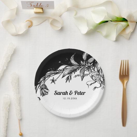 Assiettes En Carton Fleurs noires et blanches typographie moderne mari (Mariage)