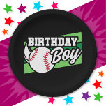 Assiettes En Carton Fun Kids Baseball Party Home Run Birthday Boy<br><div class="desc">Cette conception de fête d'anniversaire de baseball est parfaite pour une fête d'anniversaire de base-ball pour garçon. Idée de fête d'anniversaire pour les enfants qui aiment jouer au baseball, regarder le baseball ou les futurs joueurs étoiles de baseball ! Caractéristiques 'Birthday Boy' avec un baseball sur un graphique de terrain...</div>