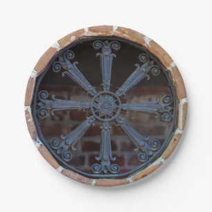 Assiettes En Carton Garde-fenêtre antique en fer forgé du Sud