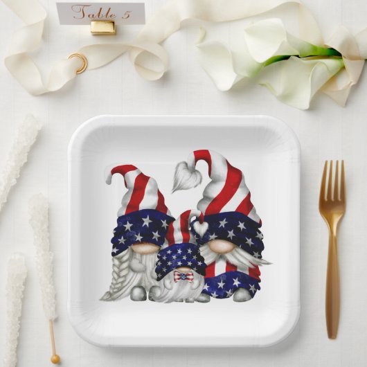 Assiettes En Carton Gnomes Du 4 Juillet (Mariage)