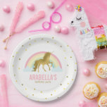 Assiettes En Carton Gold Unicorn Girls Birthday Party<br><div class="desc">Des assiettes adorables de fête d'anniversaire avec une mignonne licorne sur un arrière - plan de points d'or et peuvent être personnalisées avec le nom ou le message de votre enfant de votre choix.</div>