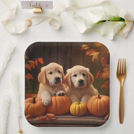 Assiettes En Carton Golden Retriever Puppy Automne Citrouille de plais (Mariage)