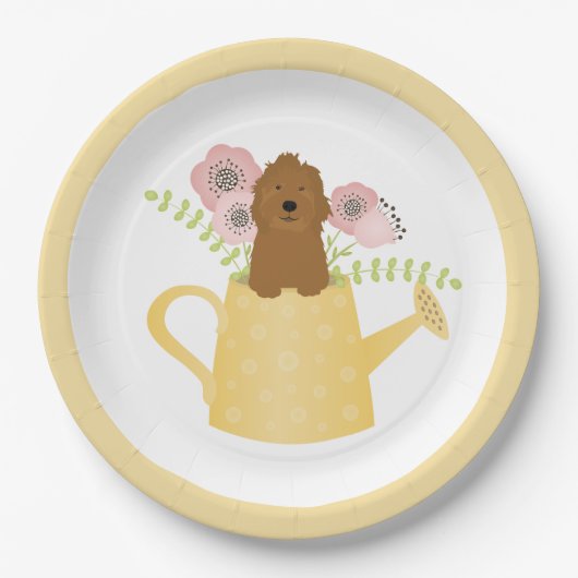 Assiettes En Carton Goldendoodle Dans L'Arrosage Can Jaune (Devant)