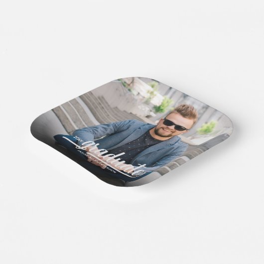 Assiettes En Carton Graduate Photo Bold Script Graduation Party (Angulaire)