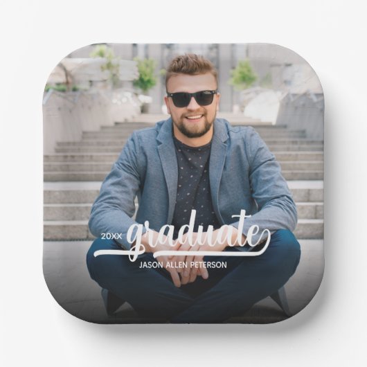 Assiettes En Carton Graduate Photo Bold Script Graduation Party (Recto)