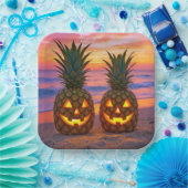 Assiettes En Carton Halloween Pineapple Jack-o-lanterns On a Beach (Fête)