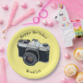 Assiettes En Carton Illustration de la caméra (Fête)