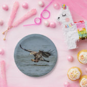 Assiettes En Carton Immature Bald Eagle plongée pour un poisson (Fête)