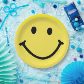 Assiettes En Carton Jaune brillant et joyeux visage souriant (Fête)