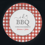 Assiettes En Carton Je fais partie de l'engagement BBQ<br><div class="desc">Plaques papier "I do BBQ" simples et modernes avec bordure en vichy rouge et blanche. Customisez en cliquant sur les cases "Modifier ce modèle de conception" à droite de l'élément,  ou cliquez sur le bouton bleu "Customiser" pour arranger le texte,  modifier les polices et les couleurs</div>