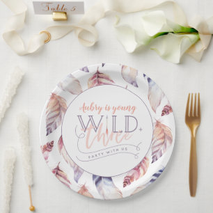 Assiettes En Carton Jeune, sauvage et fête de trois ans